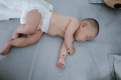 浙江孕妇肚脐周围发青